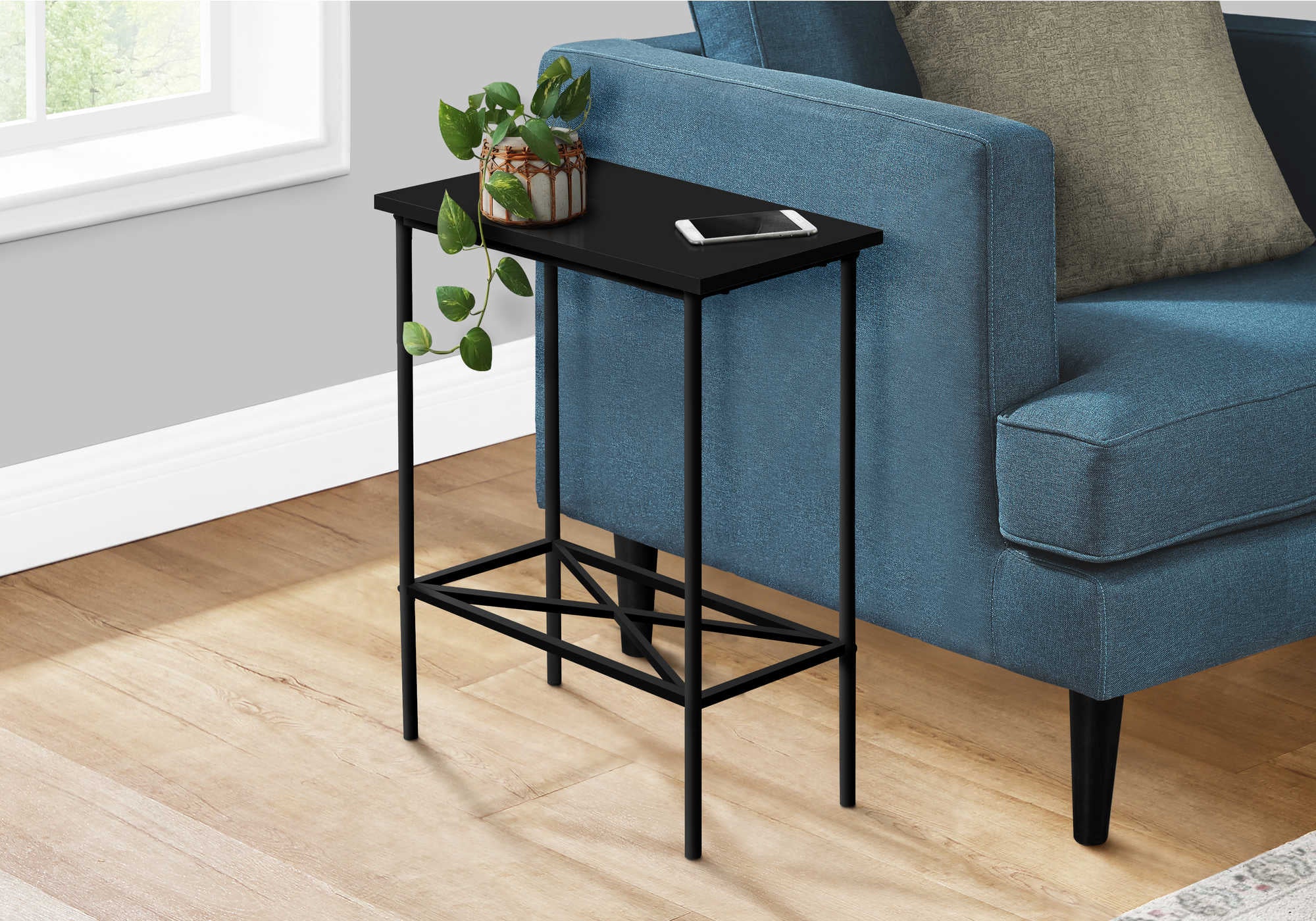 ACCENT TABLE - 24"H / BLACK / BLACK METAL