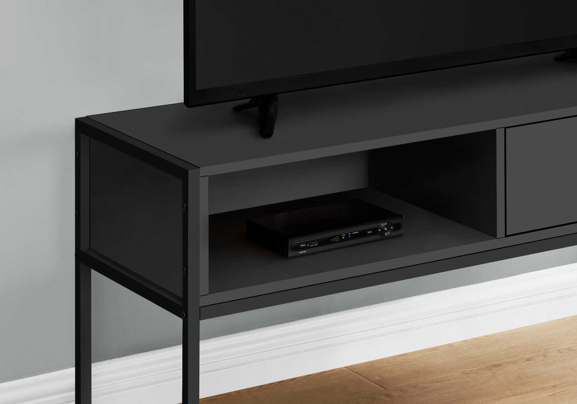 TV STAND - 48"L / BLACK / BLACK METAL