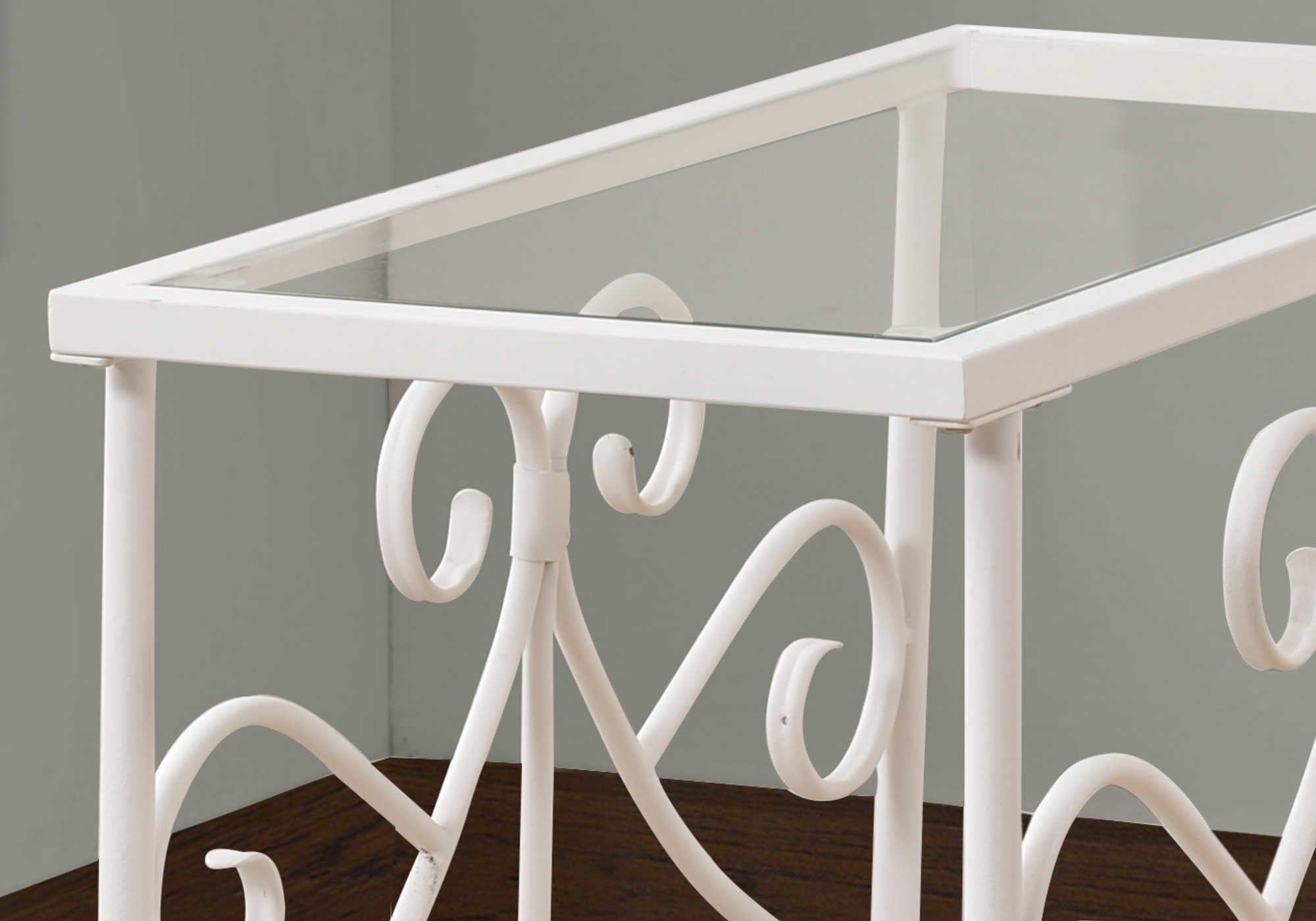 ACCENT TABLE - WHITE METAL WITH TEMPERED GLASS