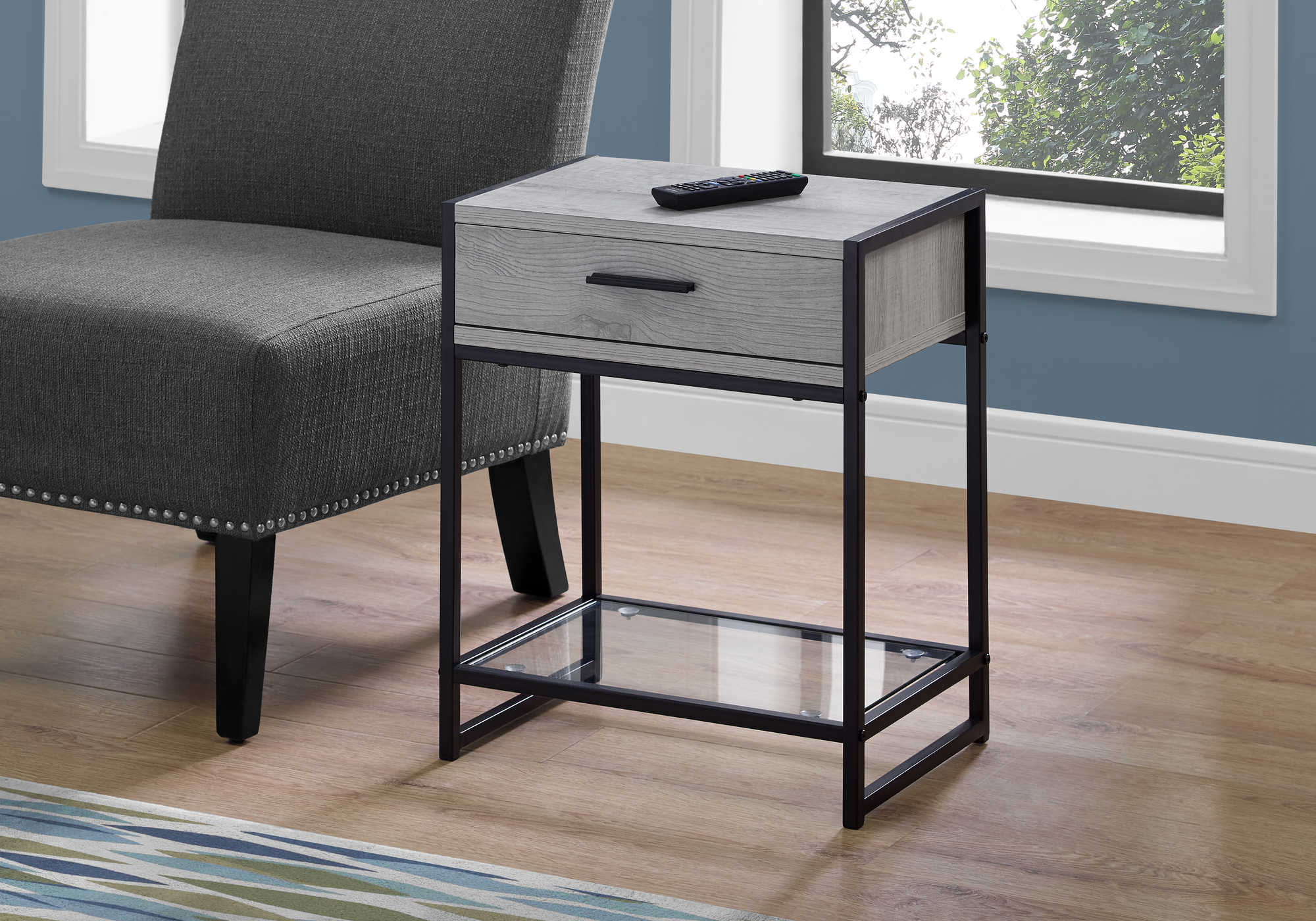 ACCENT TABLE - 22"H / GREY / BLACK METAL / TEMPERED GLASS