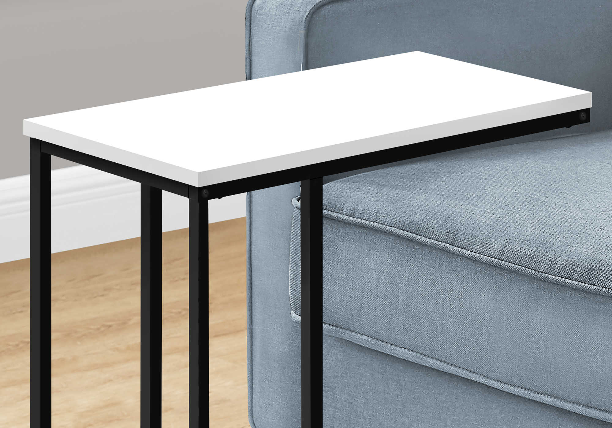 ACCENT TABLE - 25"H / WHITE / BLACK METAL