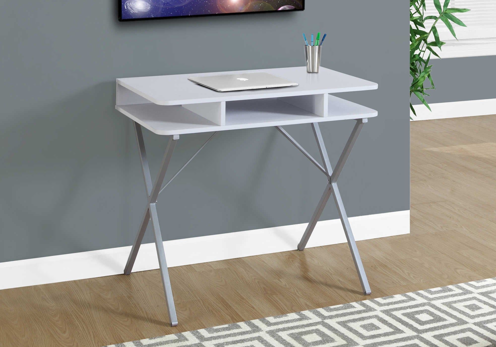 BUREAU D'ORDINATEUR - 31"L / DESSUS BLANC / MÉTAL ARGENTÉ