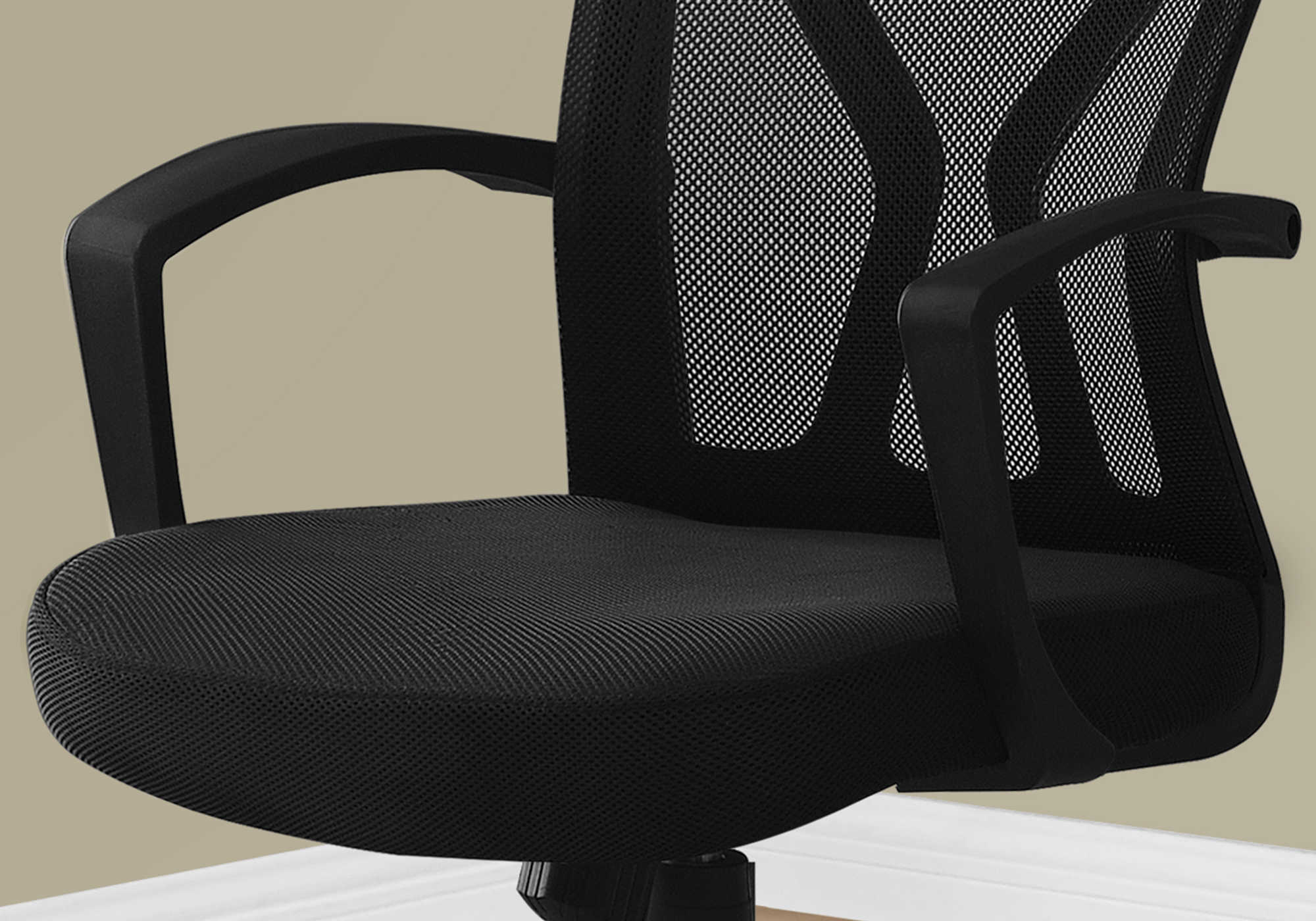 OFFICE CHAIR - BLACK / BLACK BASE ON CASTORS
