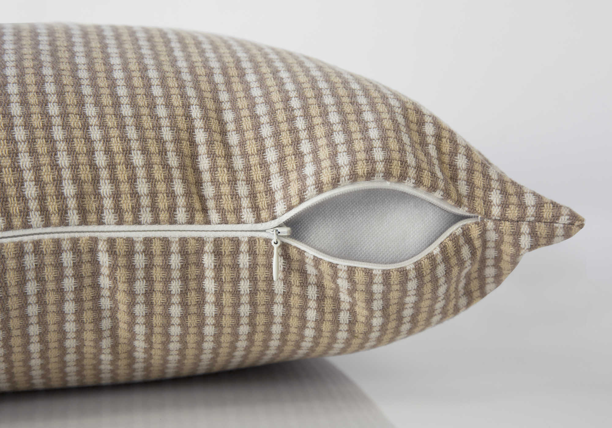 COUSSIN - 18"X 18" / POIS ABSTRAITS TAUPE CLAIR / FONCÉ / 1PC