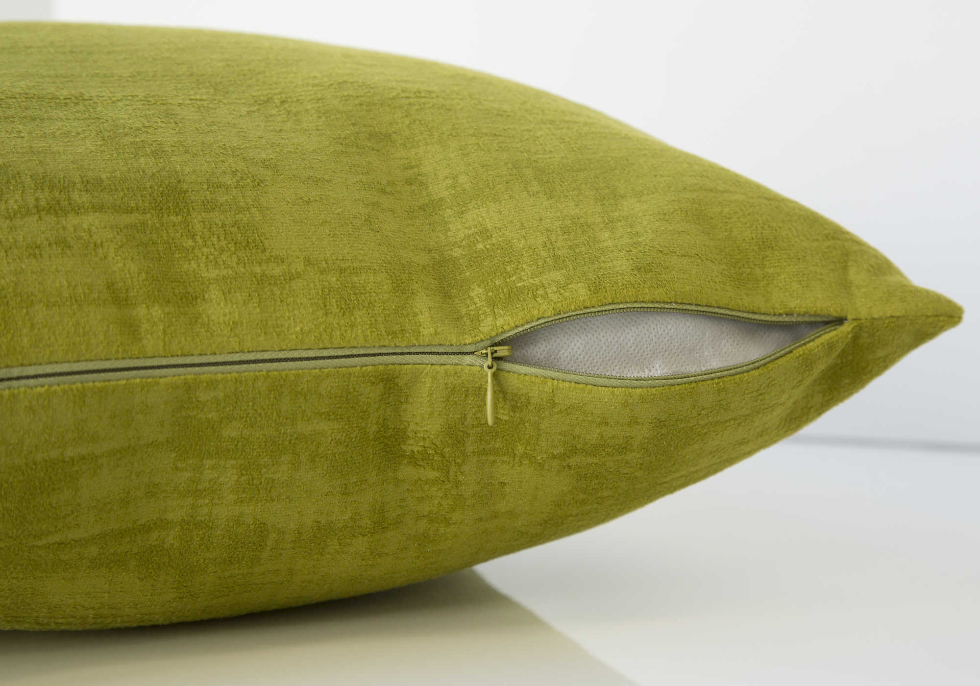 PILLOW - 18"X 18" / LIME GREEN BRUSHED VELVET / 1PC