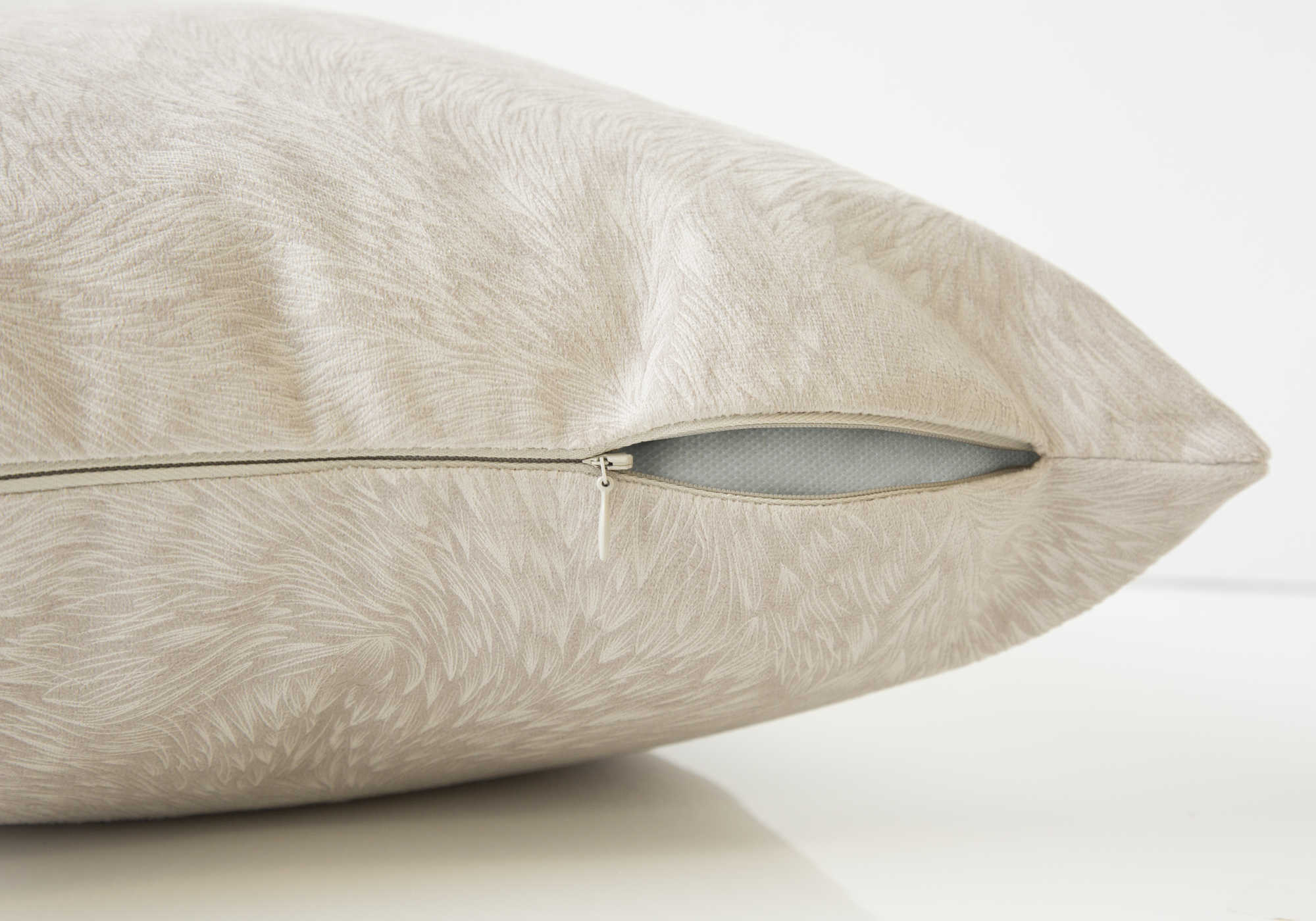 PILLOW - 18"X 18" / LIGHT TAUPE FEATHERED VELVET / 2PCS