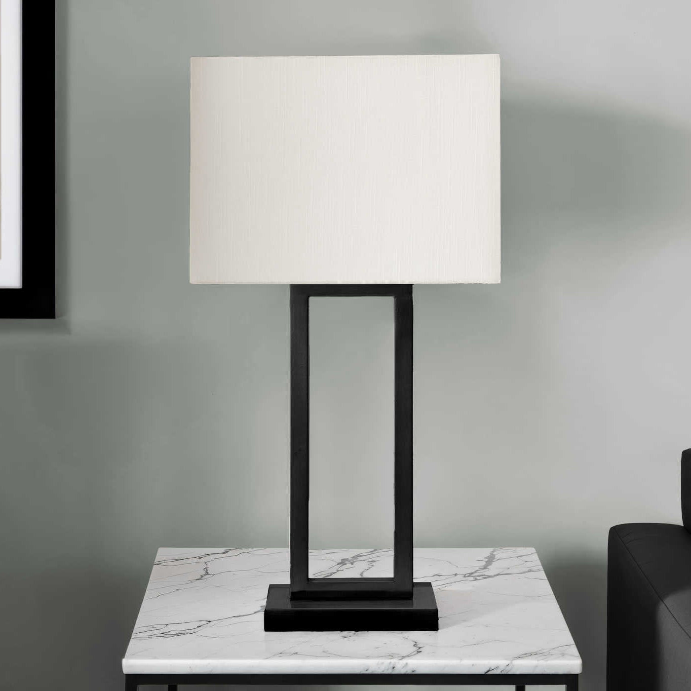 LIGHTING - 28"H TABLE LAMP BLACK METAL/ IVORY SHADE / USB