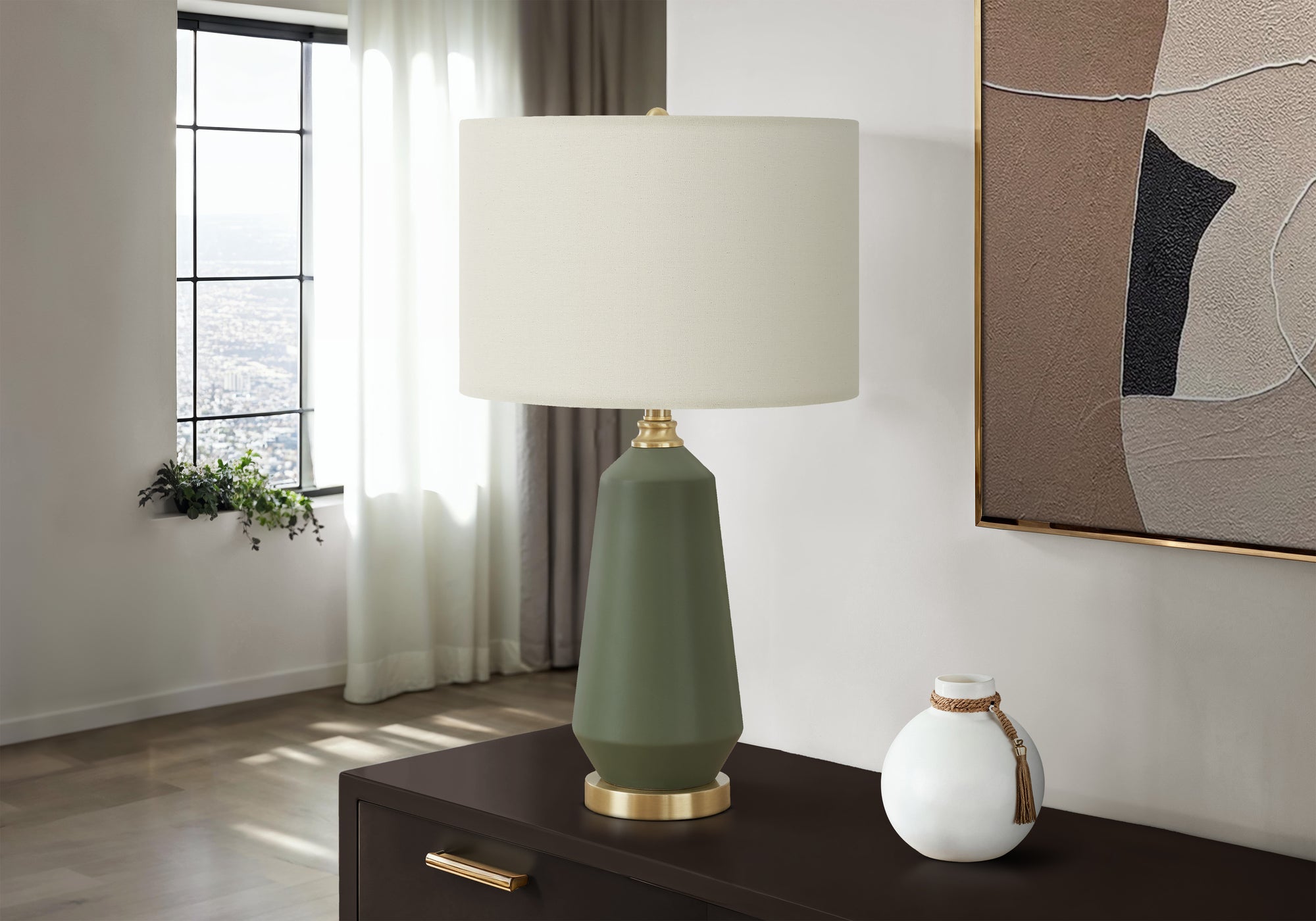 LIGHTING - 26"H TABLE LAMP GREEN CERAMIC IVORY / CREAM SHADE