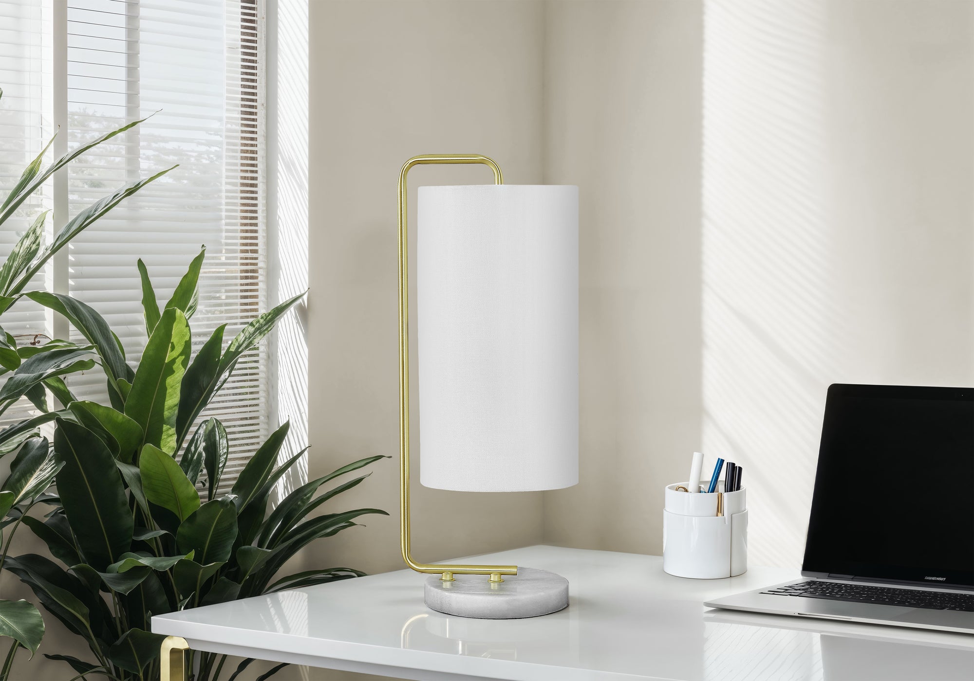 LIGHTING - 20"H TABLE LAMP WHITE MARBLE IVORY / CREAM SHADE