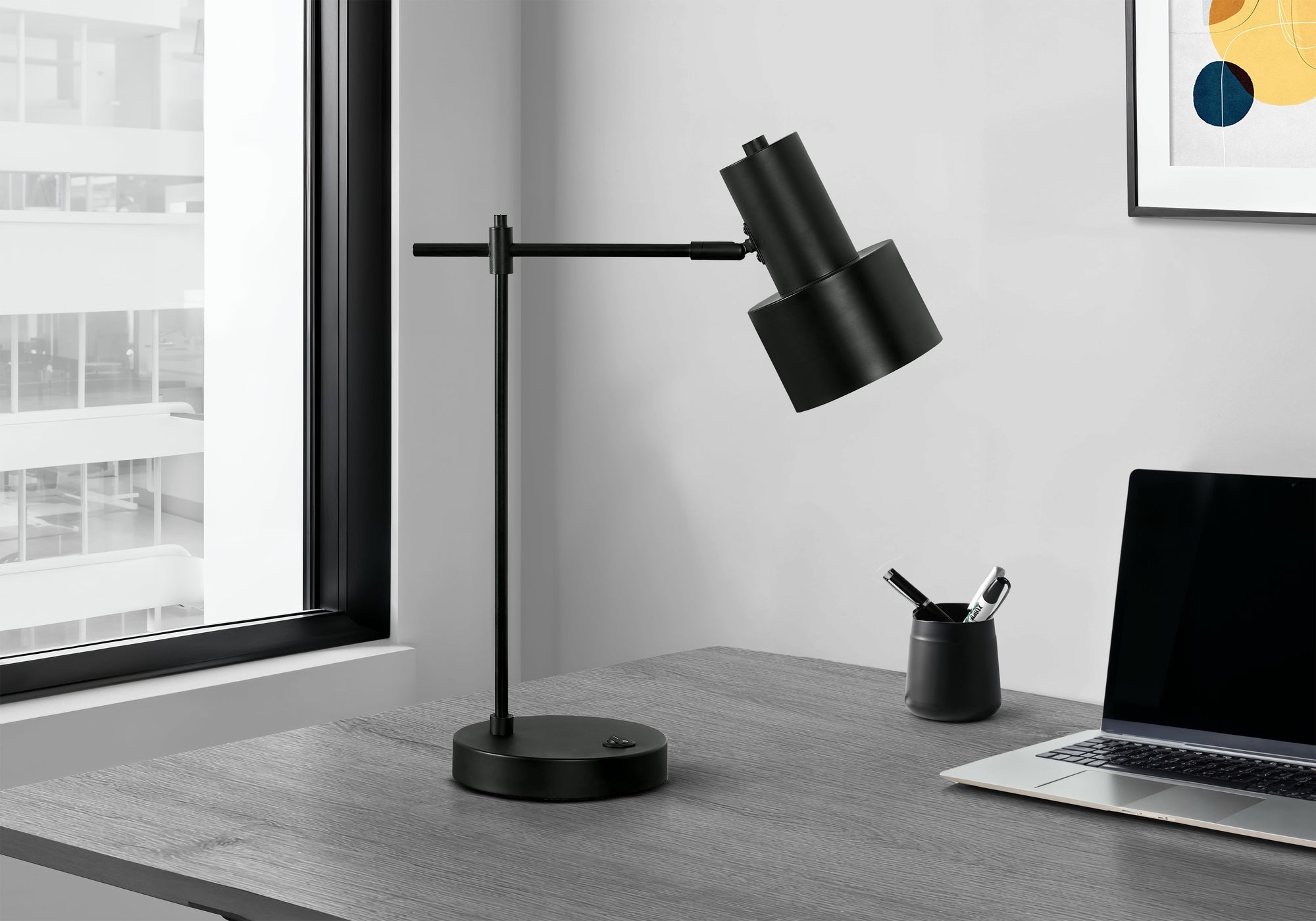 LIGHTING - 21"H TABLE LAMP USB PORT INCLUDED BLACK METAL BLACK SHADE MODERN