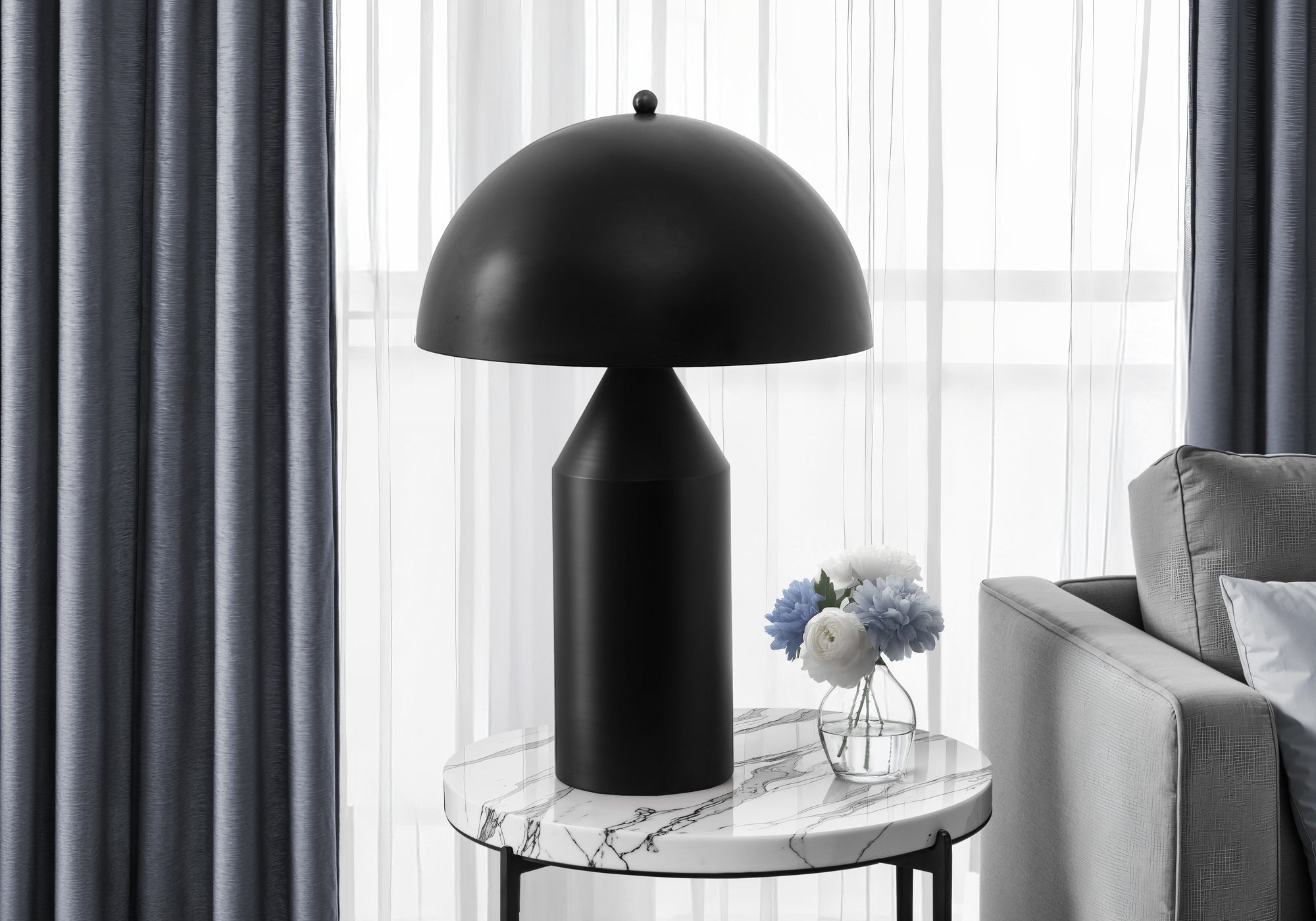 LIGHTING - TABLE LAMP 23"H BLACK METAL