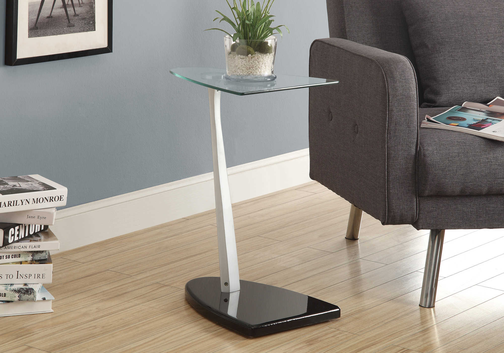 ACCENT TABLE - GLOSSY BLACK / SILVER WITH TEMPERED GLASS