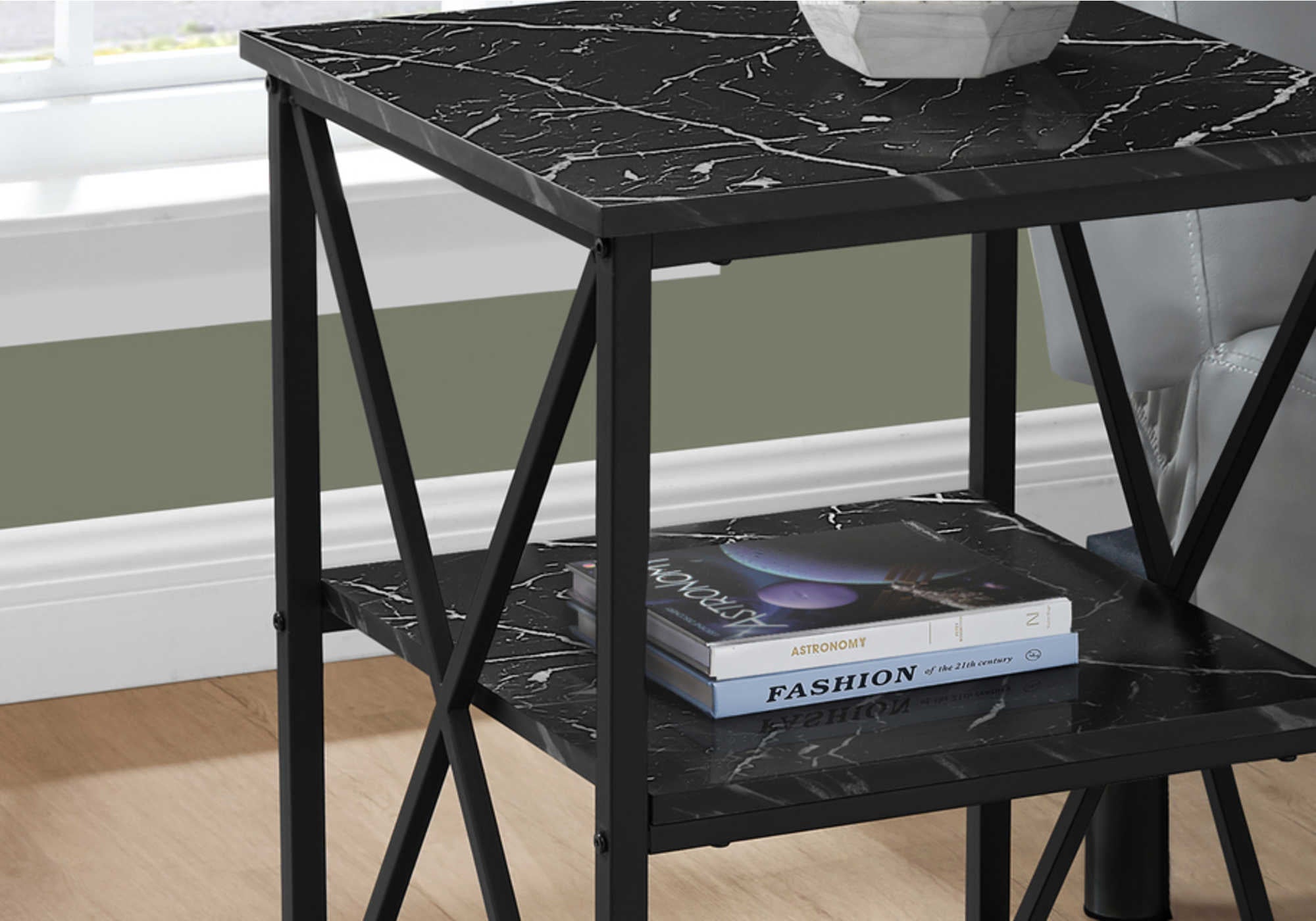 ACCENT TABLE - 26"H / BLACK MARBLE / BLACK METAL