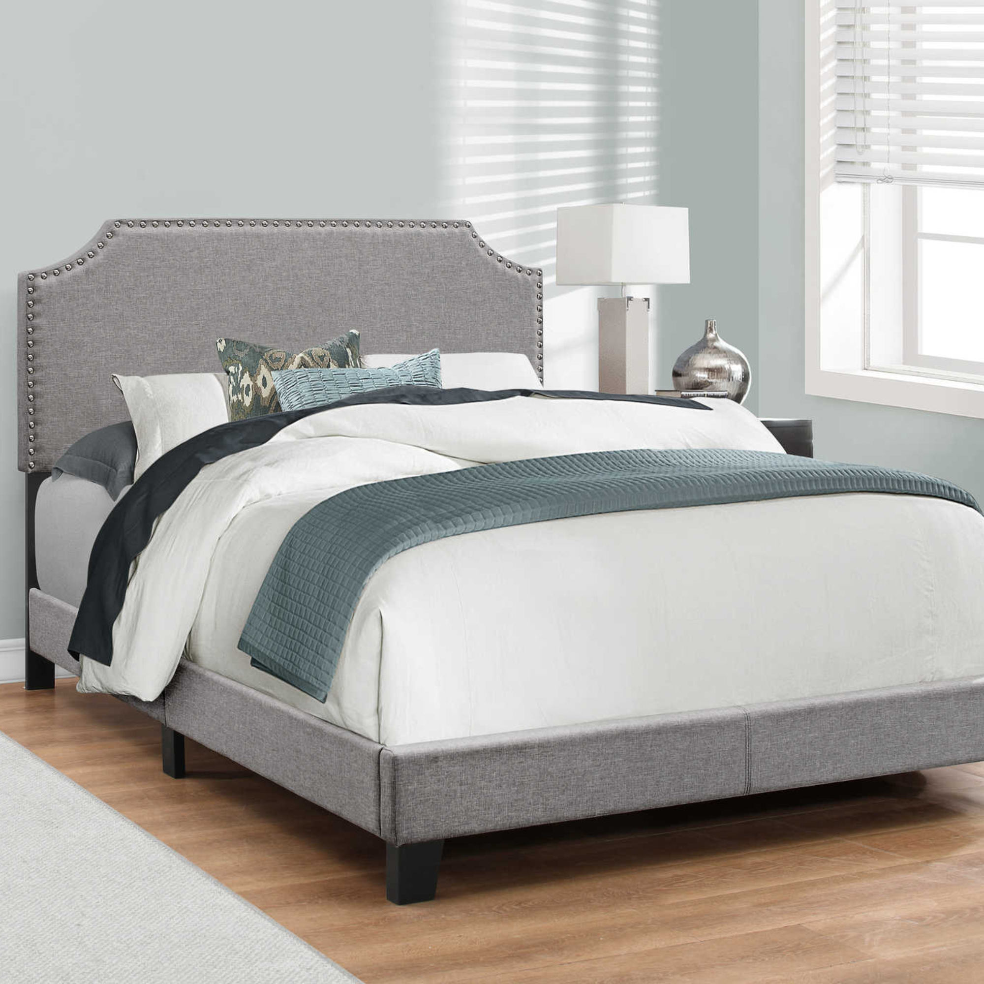 BED - FULL SIZE / GREY LINEN WITH CHROME TRIM